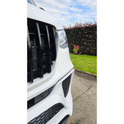 Frontstoßstange für Mercedes-Benz Sprinter W907 2019+ schwarzer Grill
