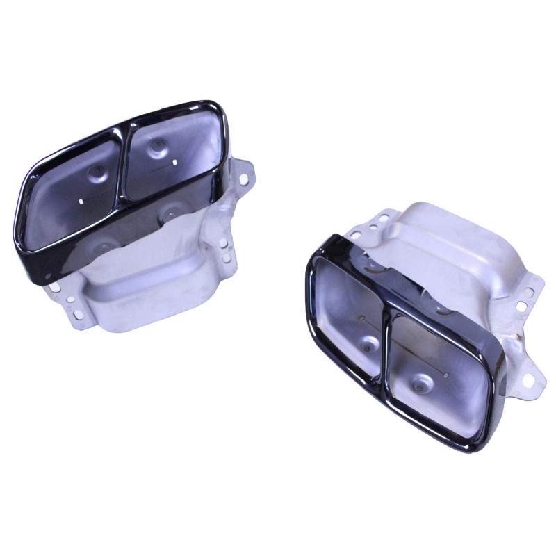 (OSA) Väljalasketorud mustad Mercedes W176 ja W11745 2013-2017 difuusorile Mercedes W176 ja W11745 2013-2017
