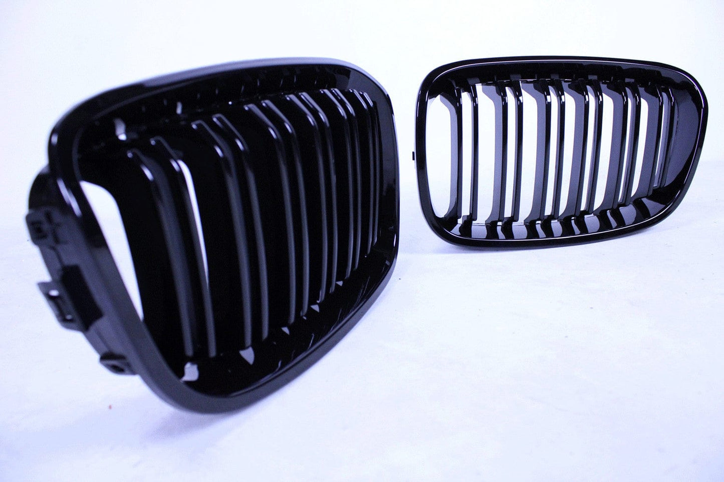 Grill nieren compatibel met BMW F20 F21 1 serie glanzend zwart dubbele spijlen - Tuningonline